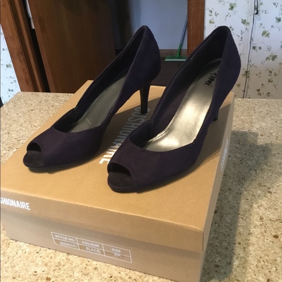 Fioni Peep-toe pumps, size 8, plum colored - Picture 1 of 8